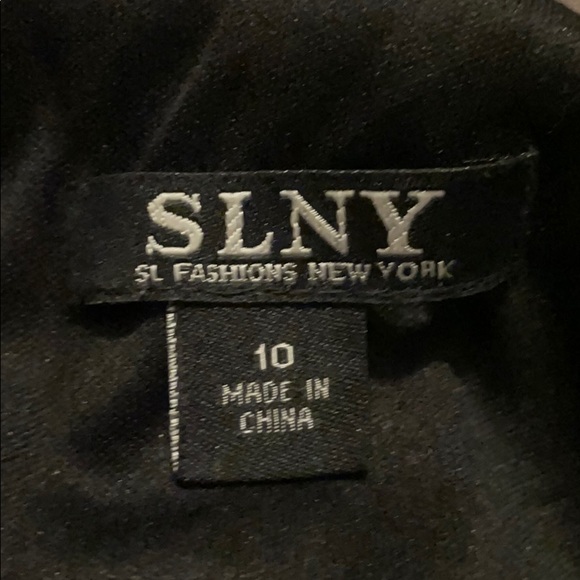 Dress - Picture 5 of 5